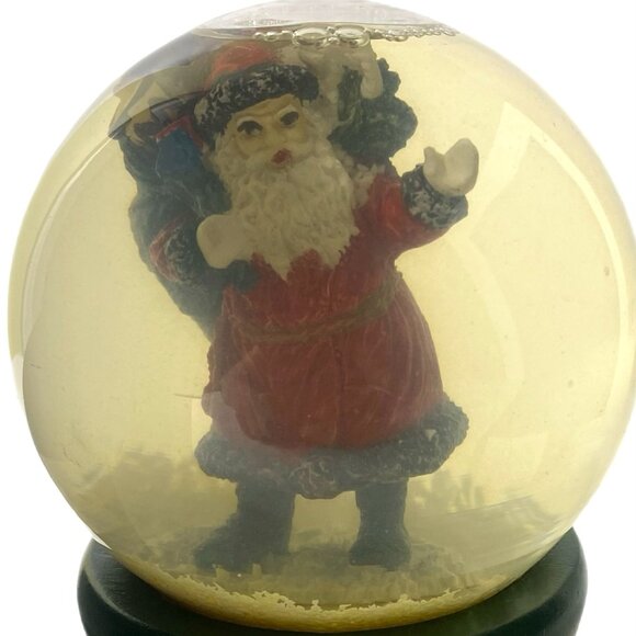 Musical Snow Globe Santa w/Sack of Toys Plays "Santa Claus is Coming to Town" - Picture 2 of 8
